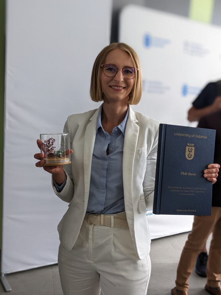 Katarzyna Dziubek has been awarded the Kosciuszko Foundation Grant.